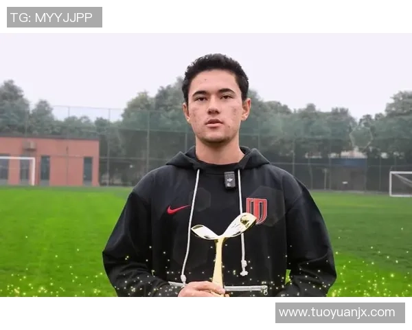 最助的足球明星:他们如何改变比赛并激励无数年轻球员的成长之路 最助的足球明星:他们如何改变比赛并激励无数年轻球员的成长之路