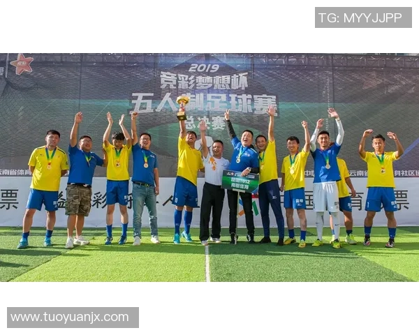 暴富梦想与足球明星的魅力交织在一起的女生生活探秘 暴富梦想与足球明星的魅力交织在一起的女生生活探秘